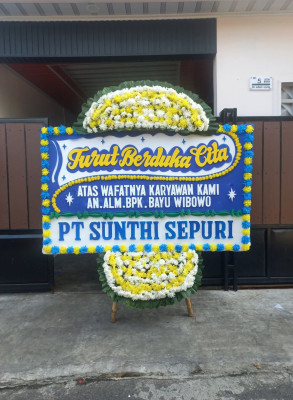 Papan Bunga Duka di Debong Tengah