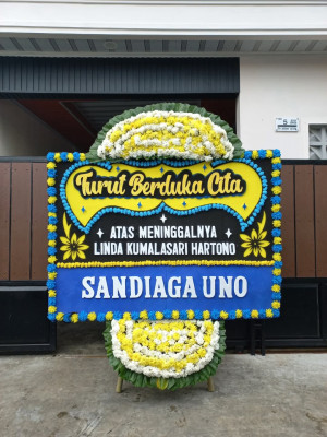 Papan Bunga Duka di Debong Tengah
